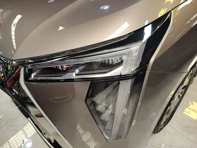 GAC Trumpchi M8 — Фото автомобиля 23
