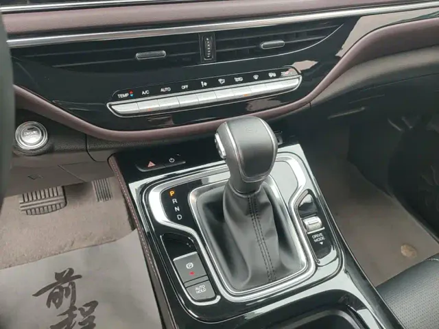 GAC Trumpchi M6 — Фото автомобиля 13