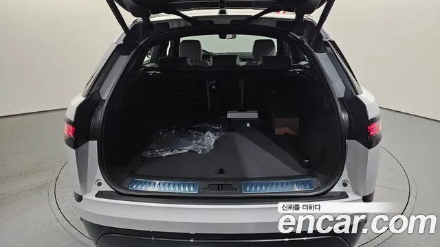 Land Rover Range Rover Velar — Фото автомобиля 10