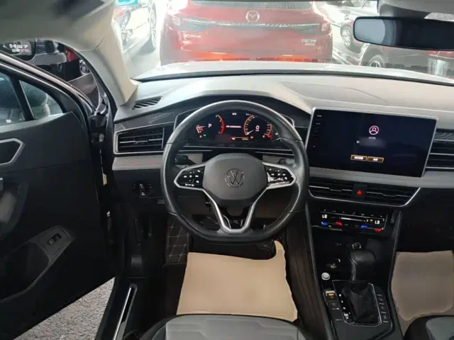 Volkswagen Tiguan X — Фото автомобиля 10