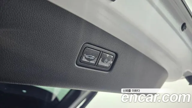 Genesis GV70 — Фото автомобиля 23