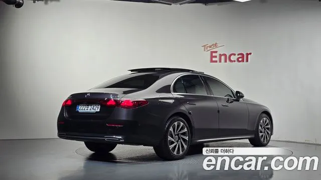 Mercedes-Benz E-Class W214 — Фото автомобиля 2