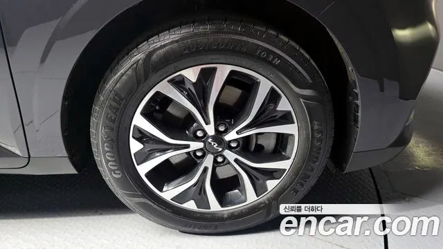 Kia Canival Carnival 4 поколение Дизель 9 мест Prestige — Фото автомобиля 21