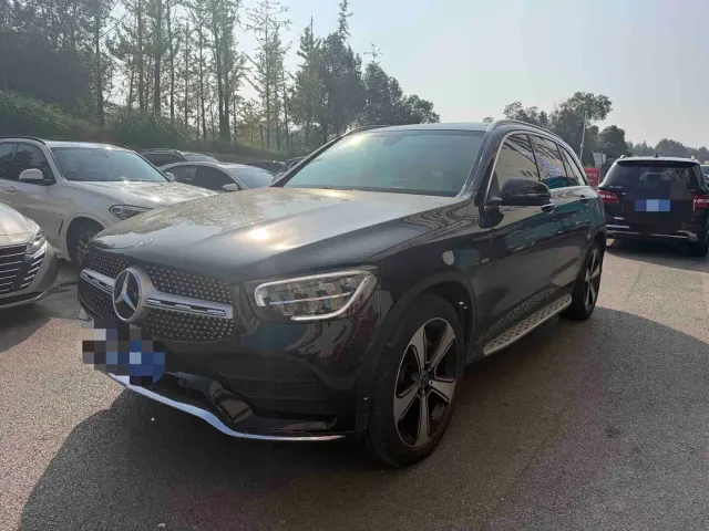 Фотография автомобиля — Mercedes-Benz GLC-Class