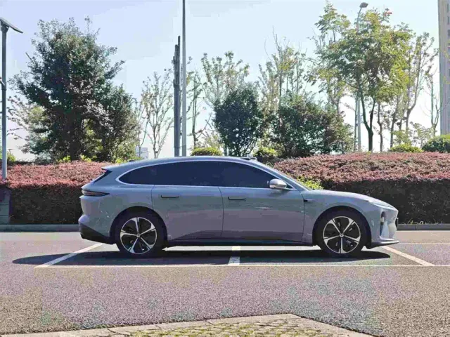 Nio ET5 Touring — Фото автомобиля 7