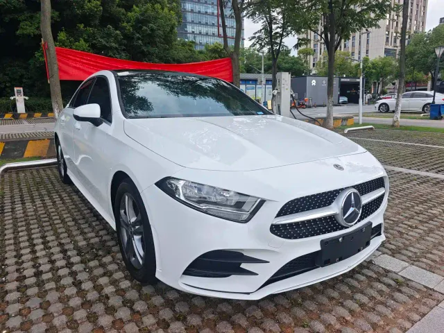 Mercedes-Benz A-Class — Фото автомобиля 3