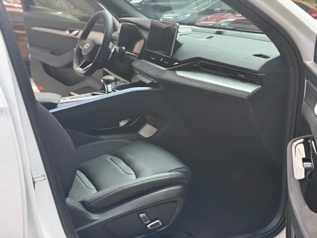 Geely Xingrui — Фото автомобиля 4