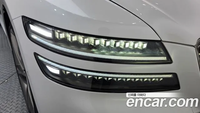 Genesis G80 Бензин 2.5 турбо AWD — Фото автомобиля 20