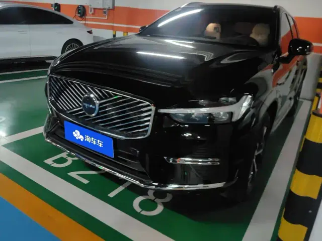 Фотография автомобиля — Volvo XC60