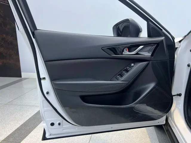 Mazda CX-4 — Фото автомобиля 18