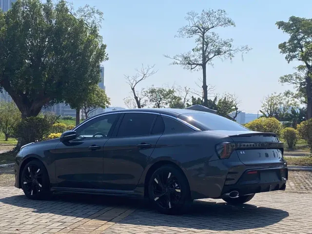 Lynk & Co 03 — Фото автомобиля 19