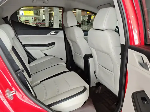 BYD Yuan Pro — Фото автомобиля 17