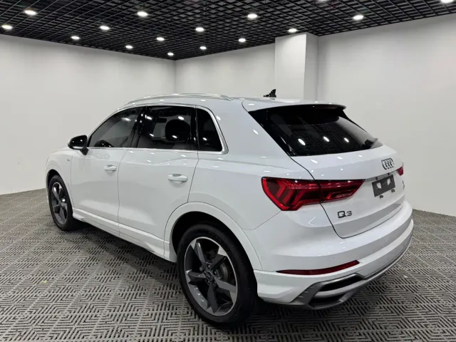 Audi Q3 — Фото автомобиля 9
