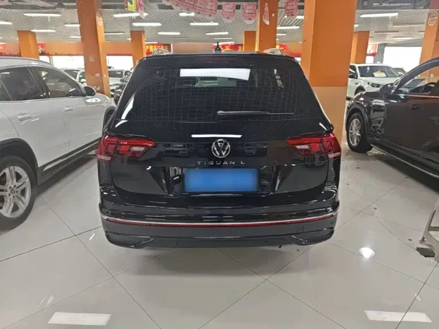 Volkswagen Tiguan L — Фото автомобиля 5