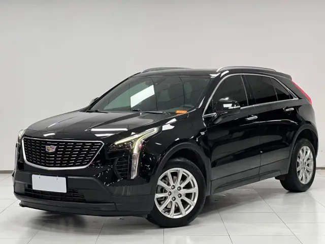 Фотография автомобиля — Cadillac XT4