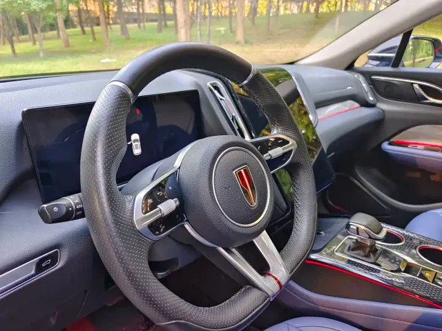 Hongqi HS3 — Фото автомобиля 10