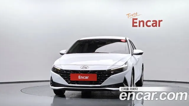 Hyundai Avante — Фото автомобиля 3