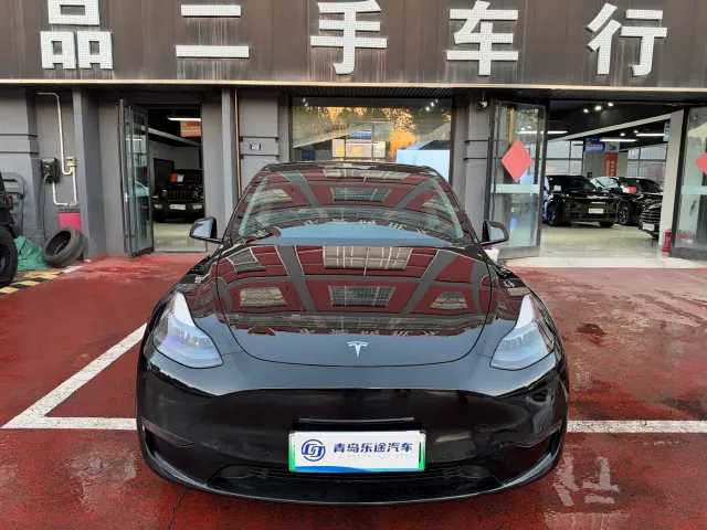 Фотография автомобиля — Tesla Model Y