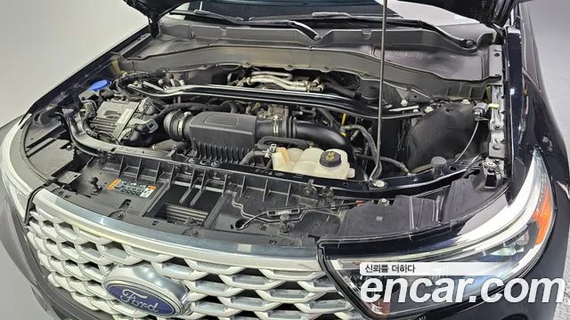 Ford Explorer Generation 6 — Фото автомобиля 6