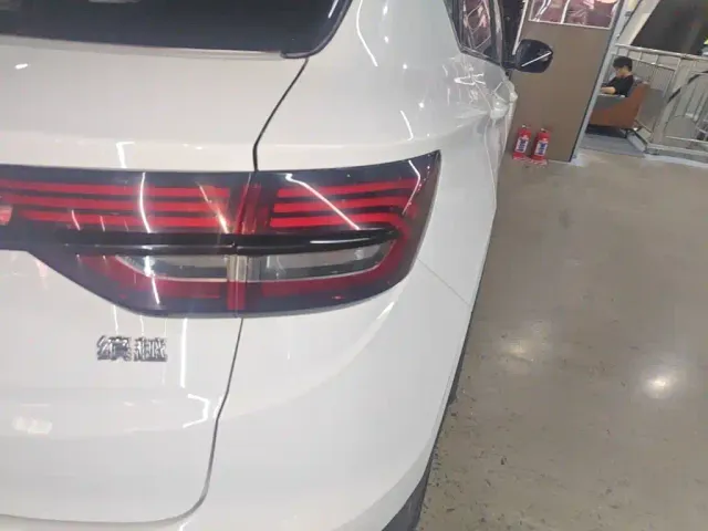 Geely Binyue — Фото автомобиля 7