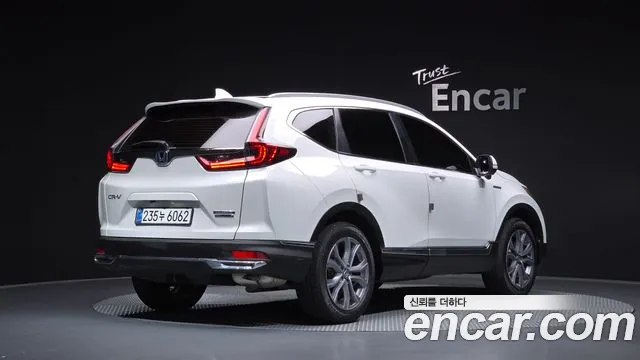 Honda CR-V Generation 5 — Фото автомобиля 2