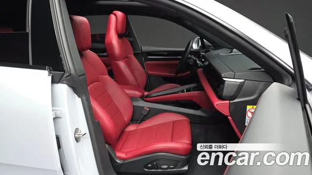Porsche Macan — Фото автомобиля 11