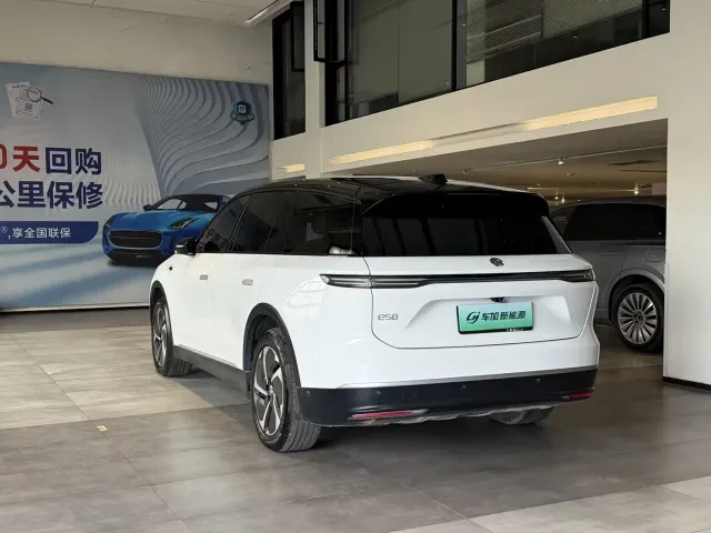 Nio ES8 — Фото автомобиля 7
