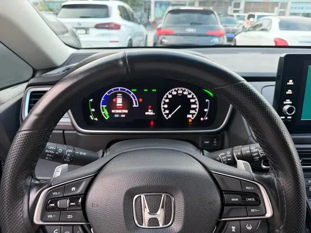 Honda Elysion — Фото автомобиля 7