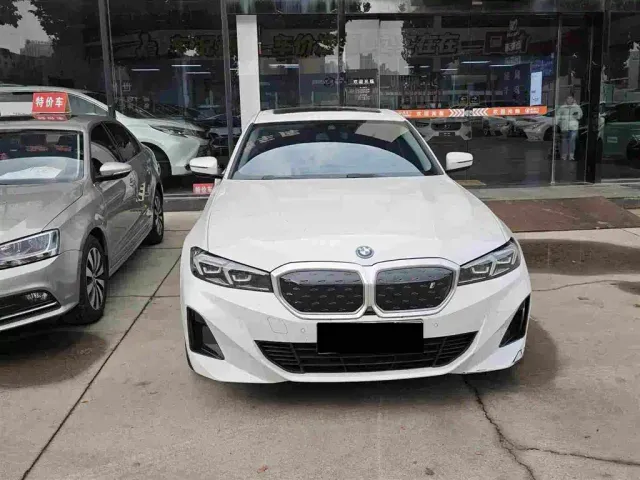 BMW i3 — Фото автомобиля 2