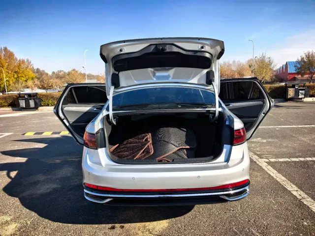 Volkswagen Sagitar — Фото автомобиля 17