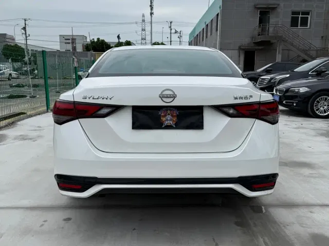 Nissan Sylphy — Фото автомобиля 14