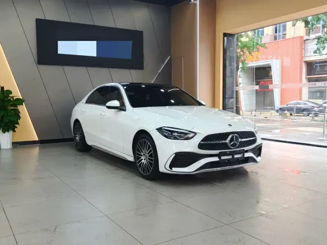 Mercedes-Benz C-Class — Фото автомобиля 3