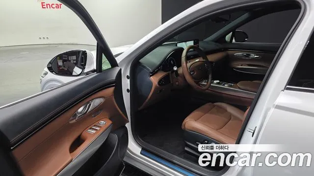 Genesis GV70 — Фото автомобиля 10