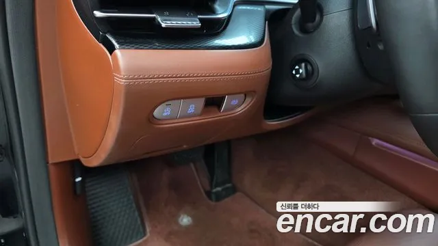 Genesis G90 Бензин 3.5 турбо AWD — Фото автомобиля 28