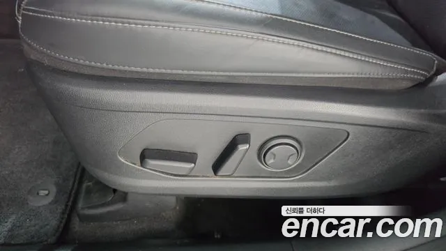 Kia Sorento Sorento 4-е поколение Бензин 2.5T 2WD — Фото автомобиля 17