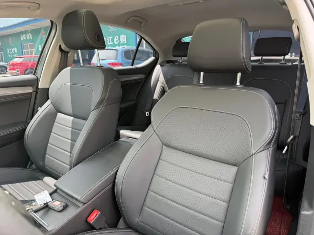 Skoda Superb — Фото автомобиля 11