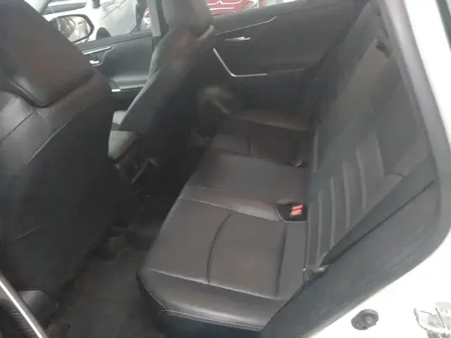 Toyota Wildlander — Фото автомобиля 16