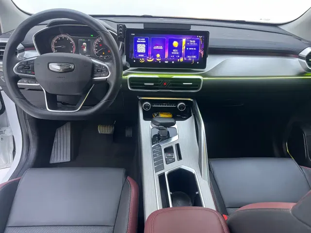 Geely Binyue — Фото автомобиля 9
