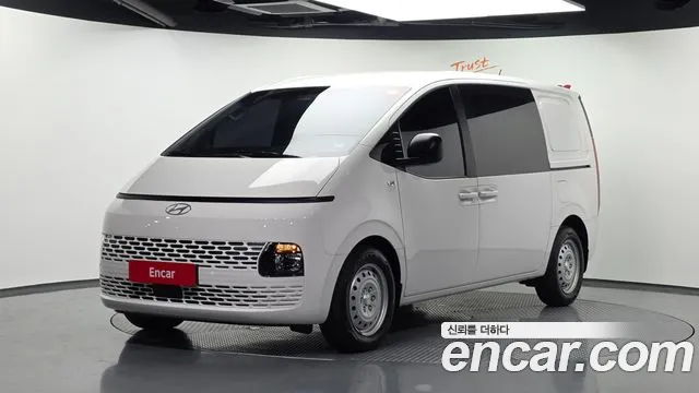 Фотография автомобиля — Hyundai Staria