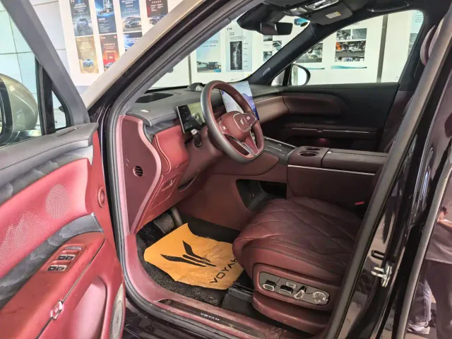 Voyah Taisan — Фото автомобиля 9