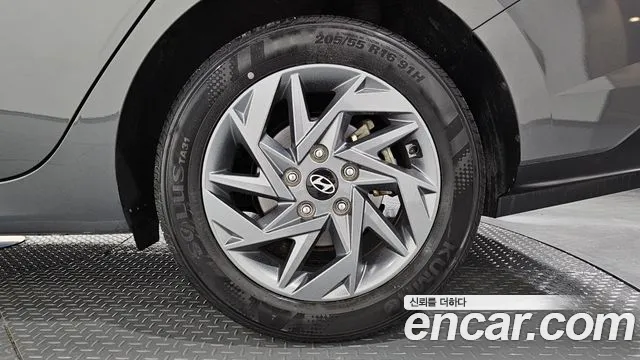 Hyundai AVANTE Новый Avante (CN7) — Фото автомобиля 21