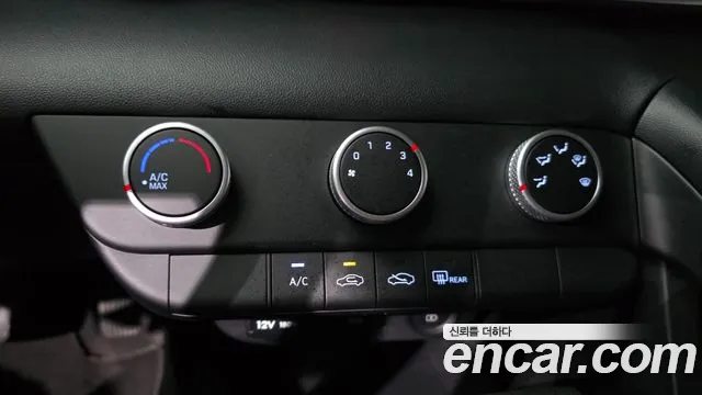 Hyundai AVANTE Avante (CN7) — Фото автомобиля 18