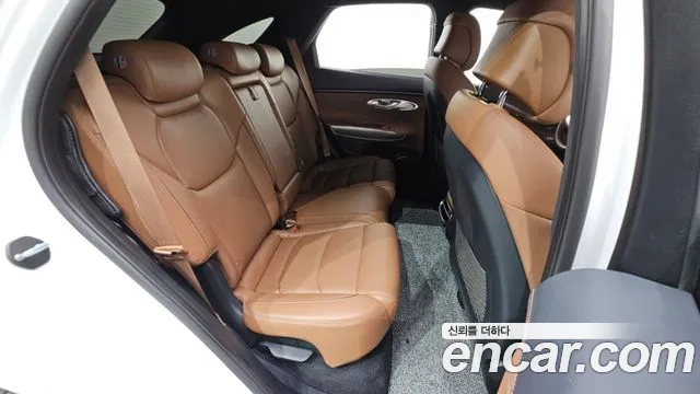 Genesis GV70 — Фото автомобиля 10