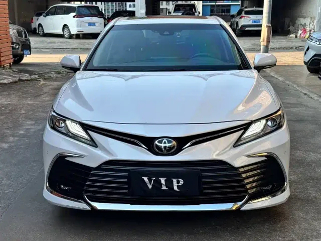 Toyota Camry — Фото автомобиля 2
