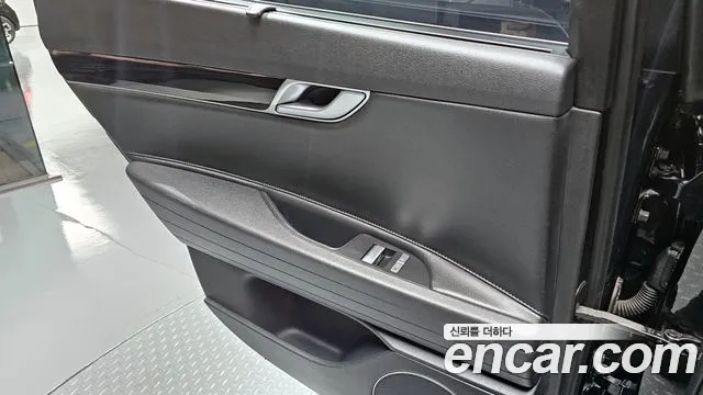 Genesis G80 Бензин 2.5 турбо AWD — Фото автомобиля 25