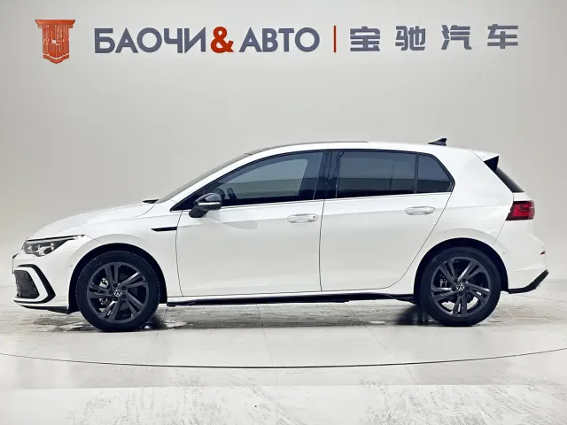 Volkswagen Golf — Фото автомобиля 20