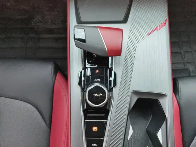 Changan Z6 — Фото автомобиля 16