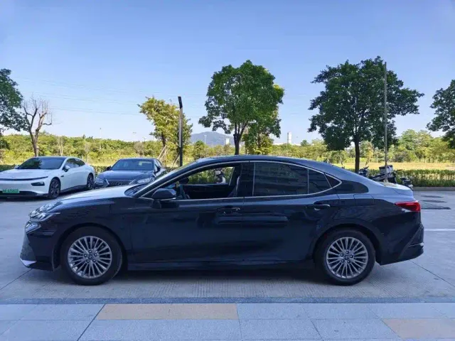 Toyota Camry — Фото автомобиля 3