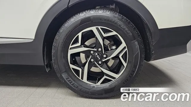 Kia Sportage Sportage 5-е поколение Бензин 1.6 турбо 2WD — Фото автомобиля 5