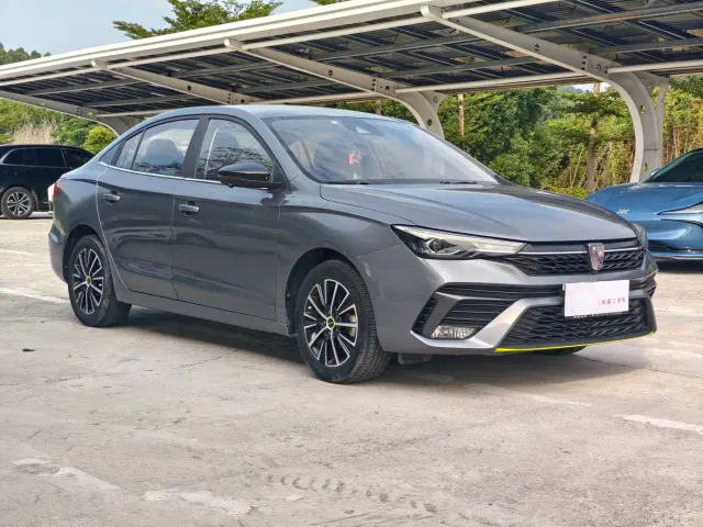 Roewe i5 — Фото автомобиля 3